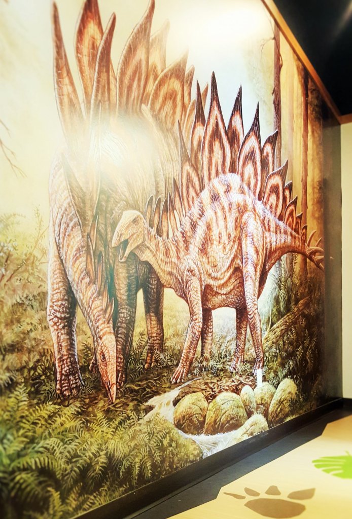 {PRACTICE_NAME} office dinsoaur mural
